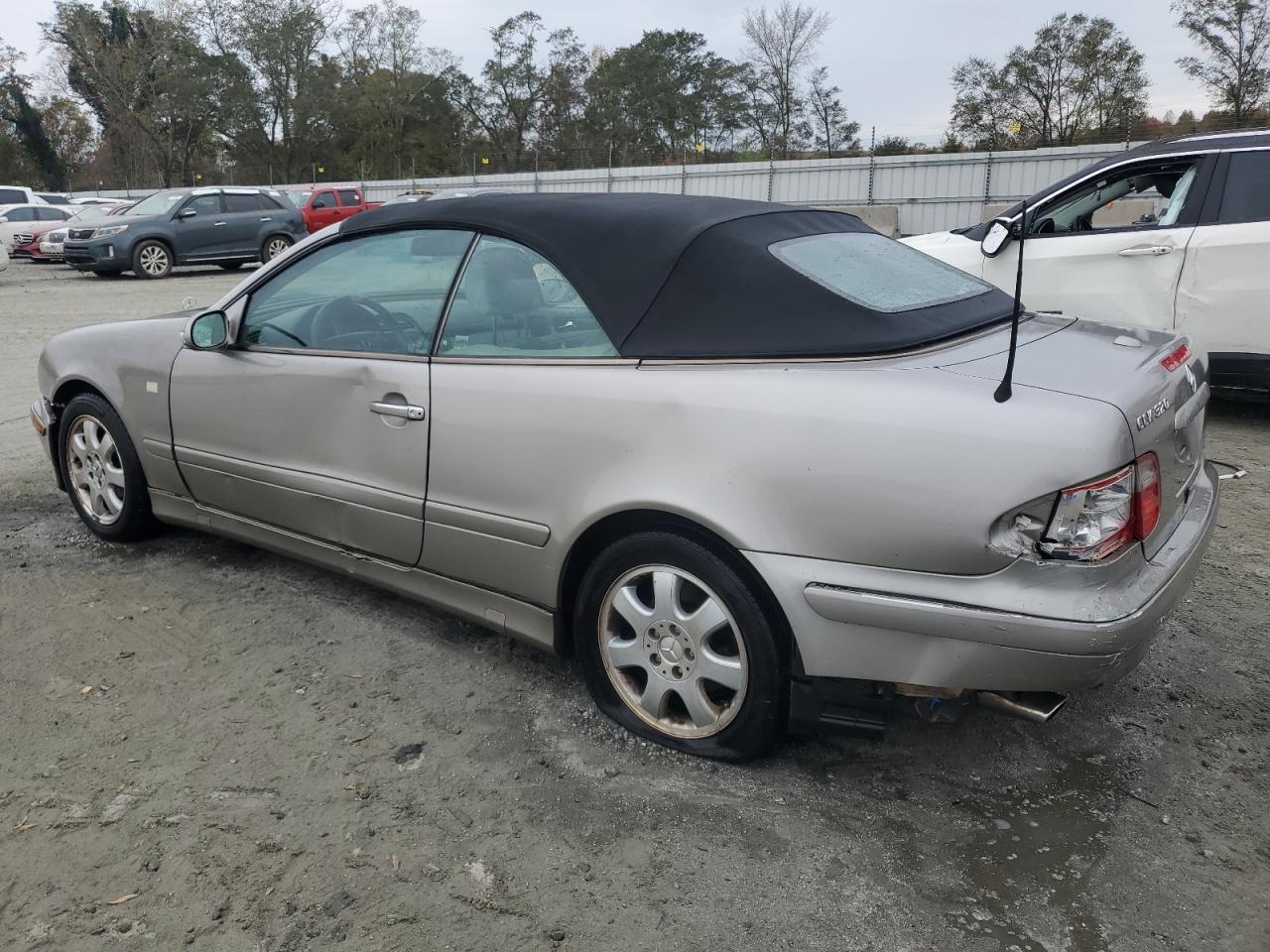 2003 Mercedes-Benz Clk 320 VIN: WDBLK65GX3T143345 Lot: 78947174