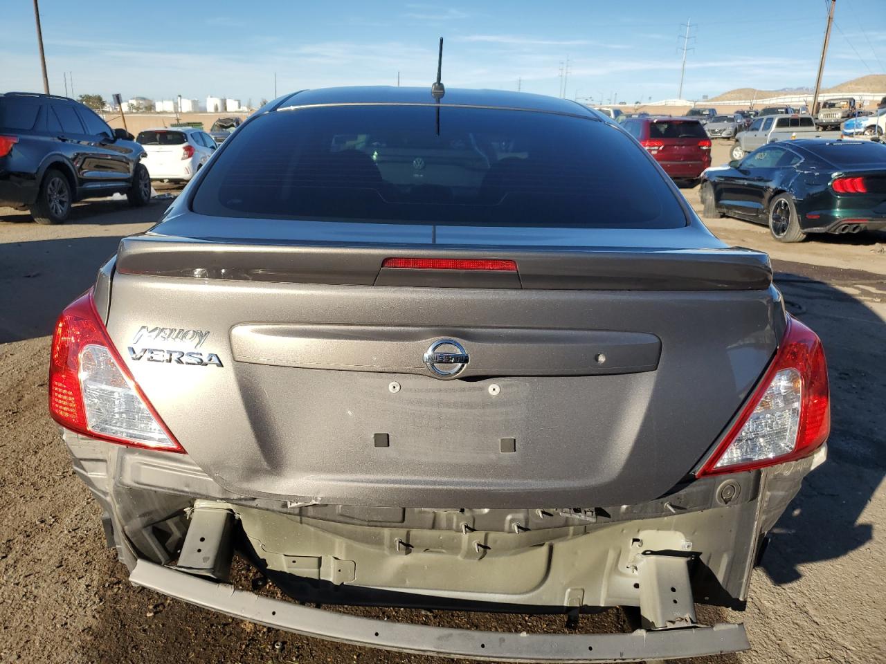 2017 Nissan Versa S VIN: 3N1CN7AP0HL885367 Lot: 79892744