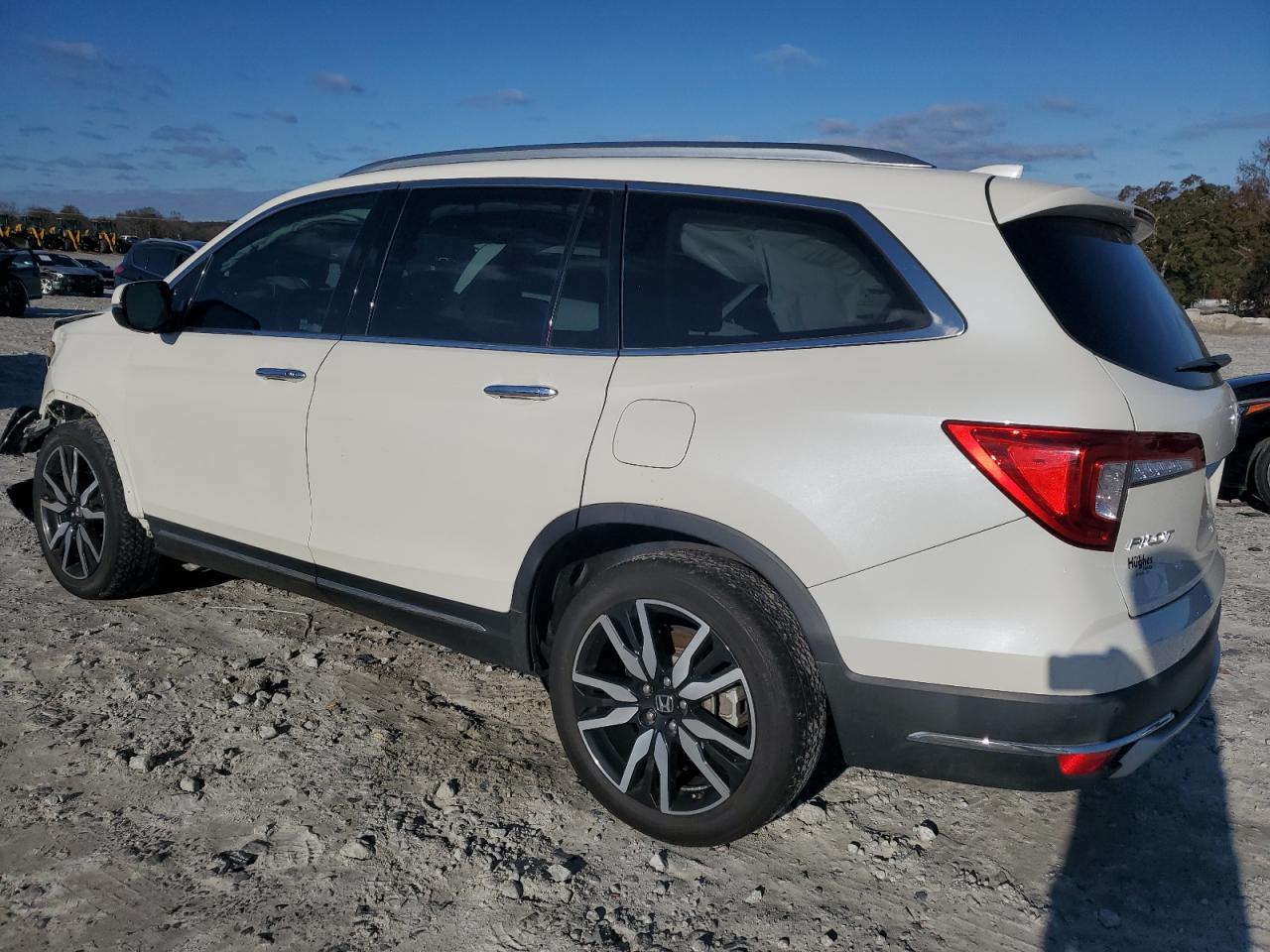 2019 Honda Pilot Touring VIN: 5FNYF5H92KB018859 Lot: 81676884