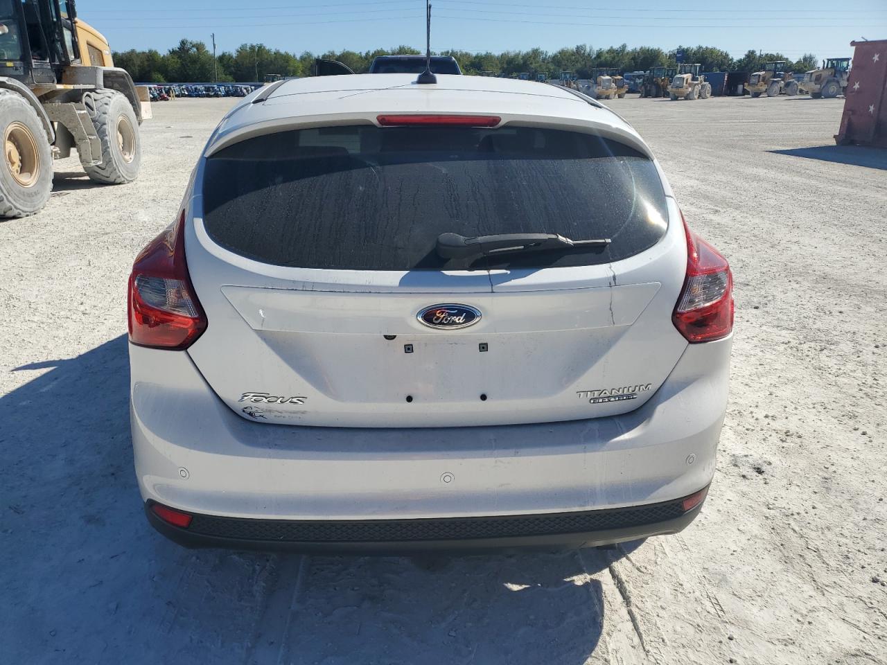 2013 Ford Focus Titanium VIN: 1FADP3N23DL379420 Lot: 81277084