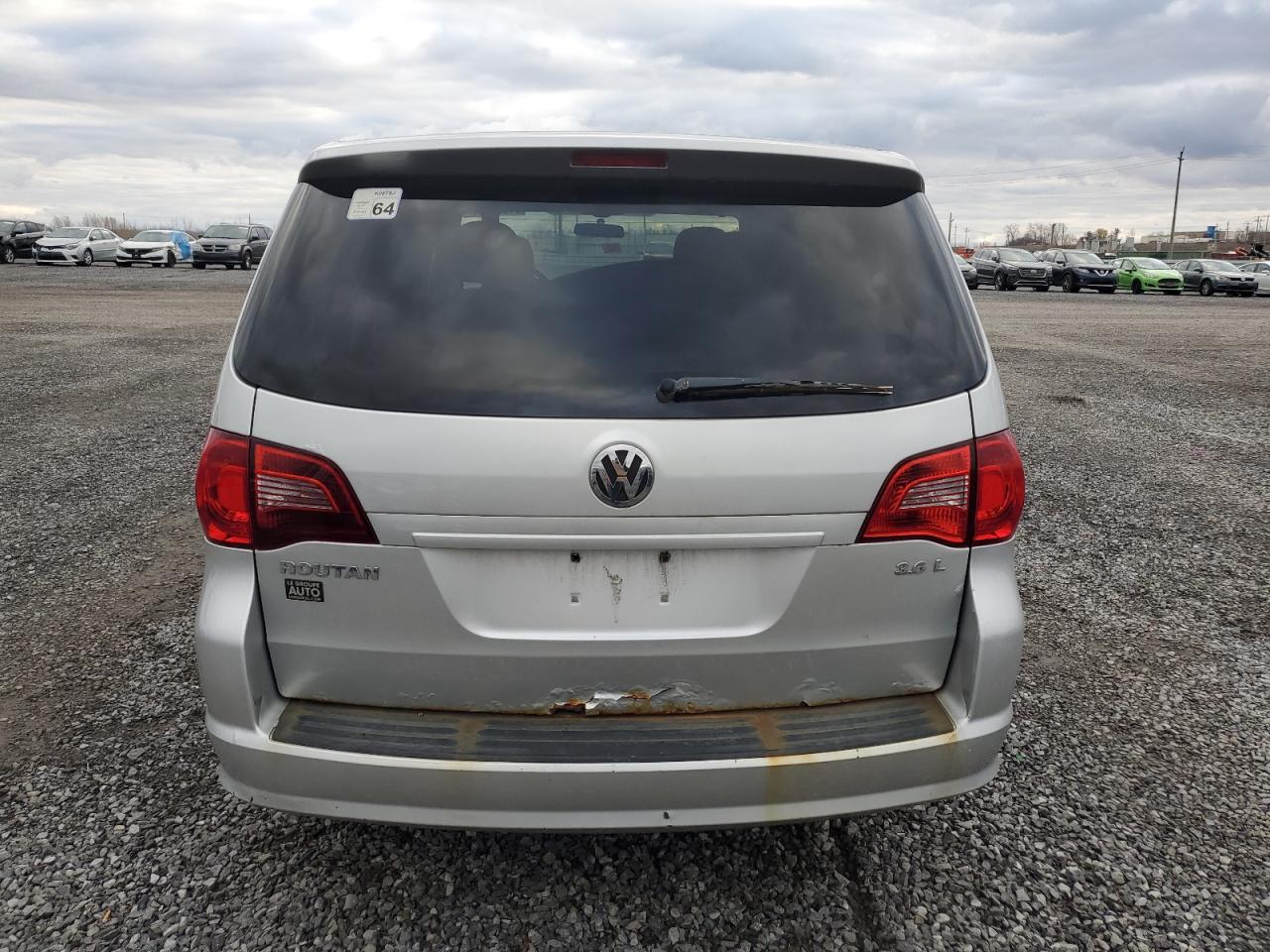 2C4RVAAGXCR120229 2012 Volkswagen Routan S