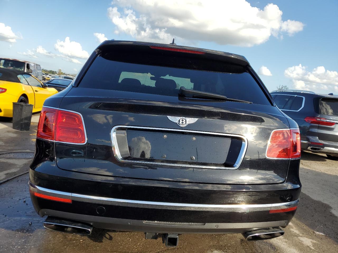 SJAAC2ZV9HC012780 2017 Bentley Bentayga