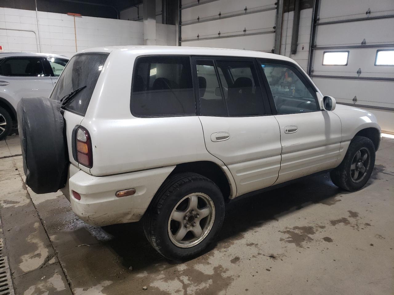 JT3GP10V6X7058857 1999 Toyota Rav4