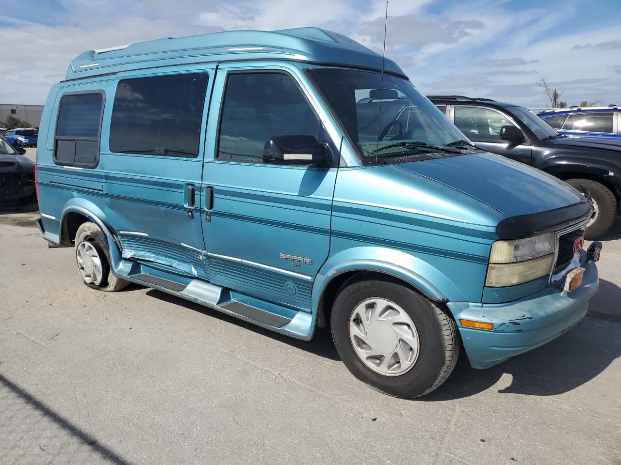 1995 GMC Safari Xt VIN: 1GDDM19W2SB525888 Lot: 81358954