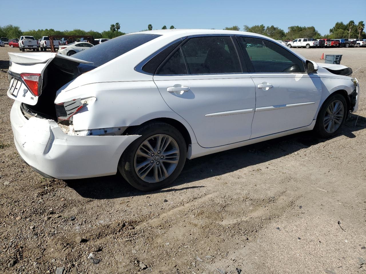 4T1BF1FK0GU610159 2016 Toyota Camry Le