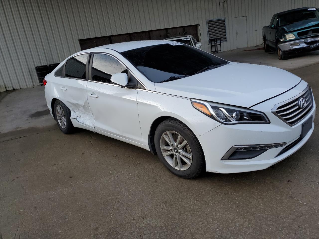 2015 Hyundai Sonata Se VIN: 5NPE24AF3FH167328 Lot: 81054904