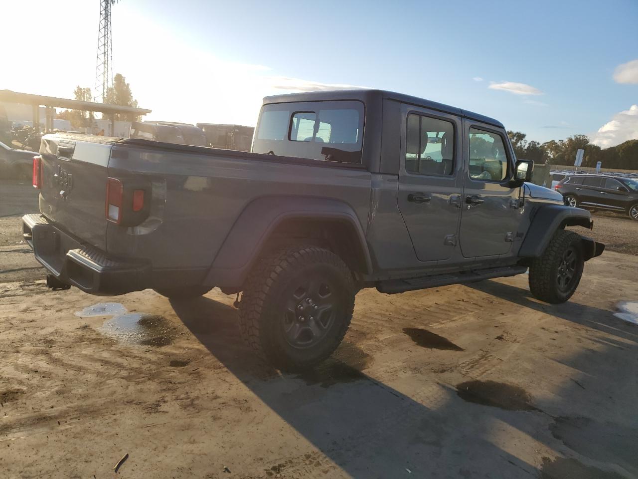 2020 Jeep Gladiator Sport VIN: 1C6HJTAG4LL210799 Lot: 81091224