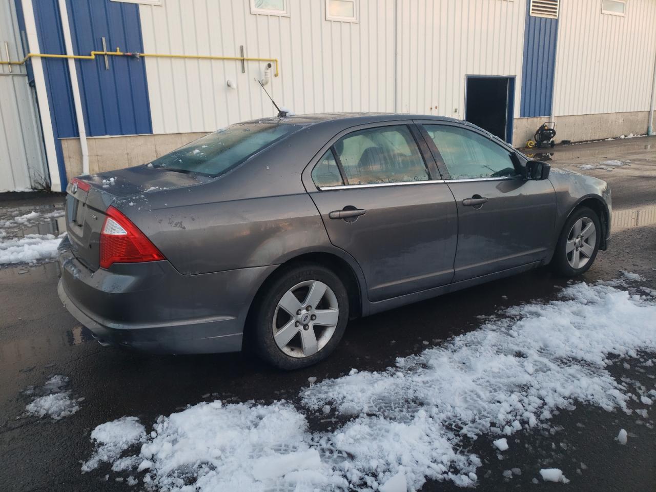 3FAHP0HA6BR142163 2011 Ford Fusion Se