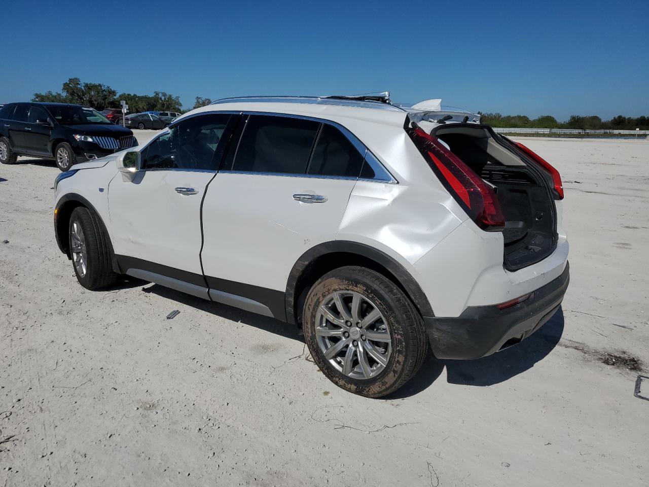 2020 Cadillac Xt4 Premium Luxury VIN: 1GYFZCR48LF128683 Lot: 82842694