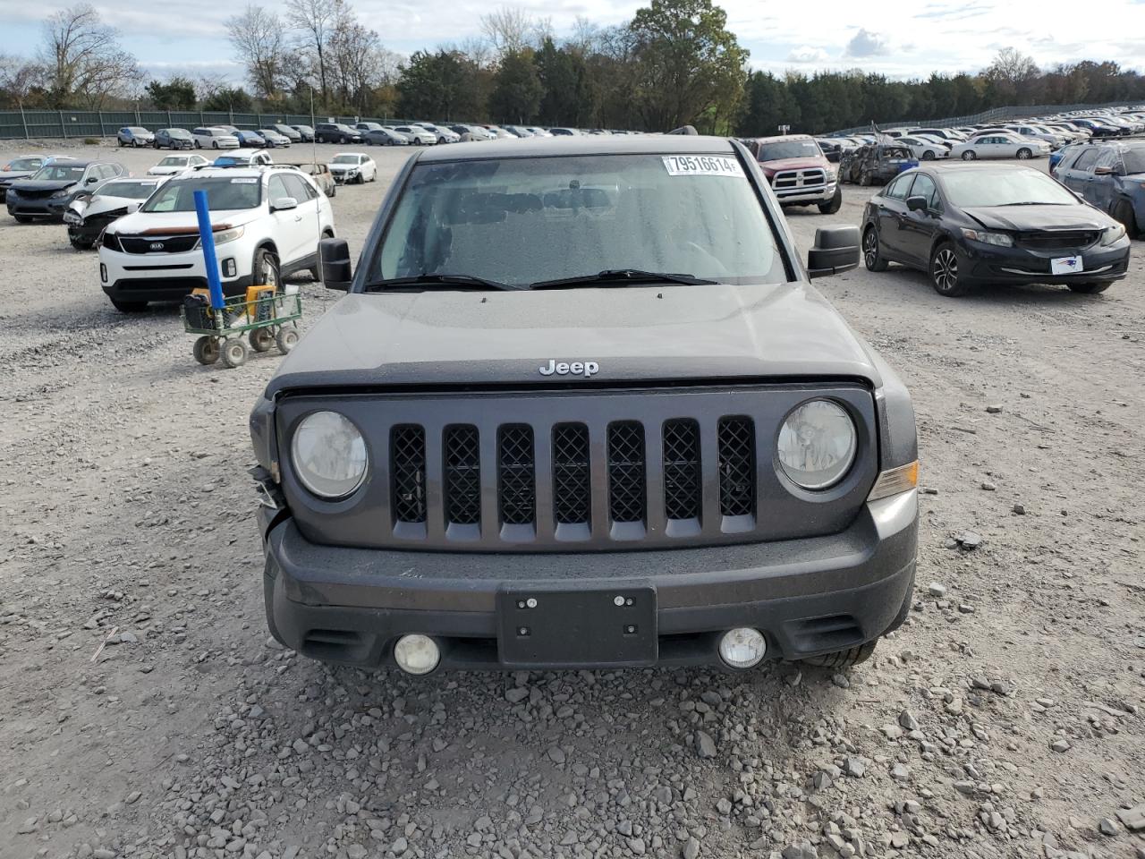 1C4NJPBB2ED766810 2014 Jeep Patriot Sport