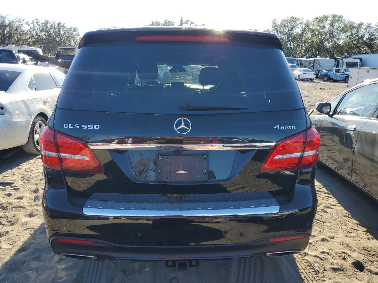 4JGDF7DEXJB002869 2018 Mercedes-Benz Gls 550 4Matic