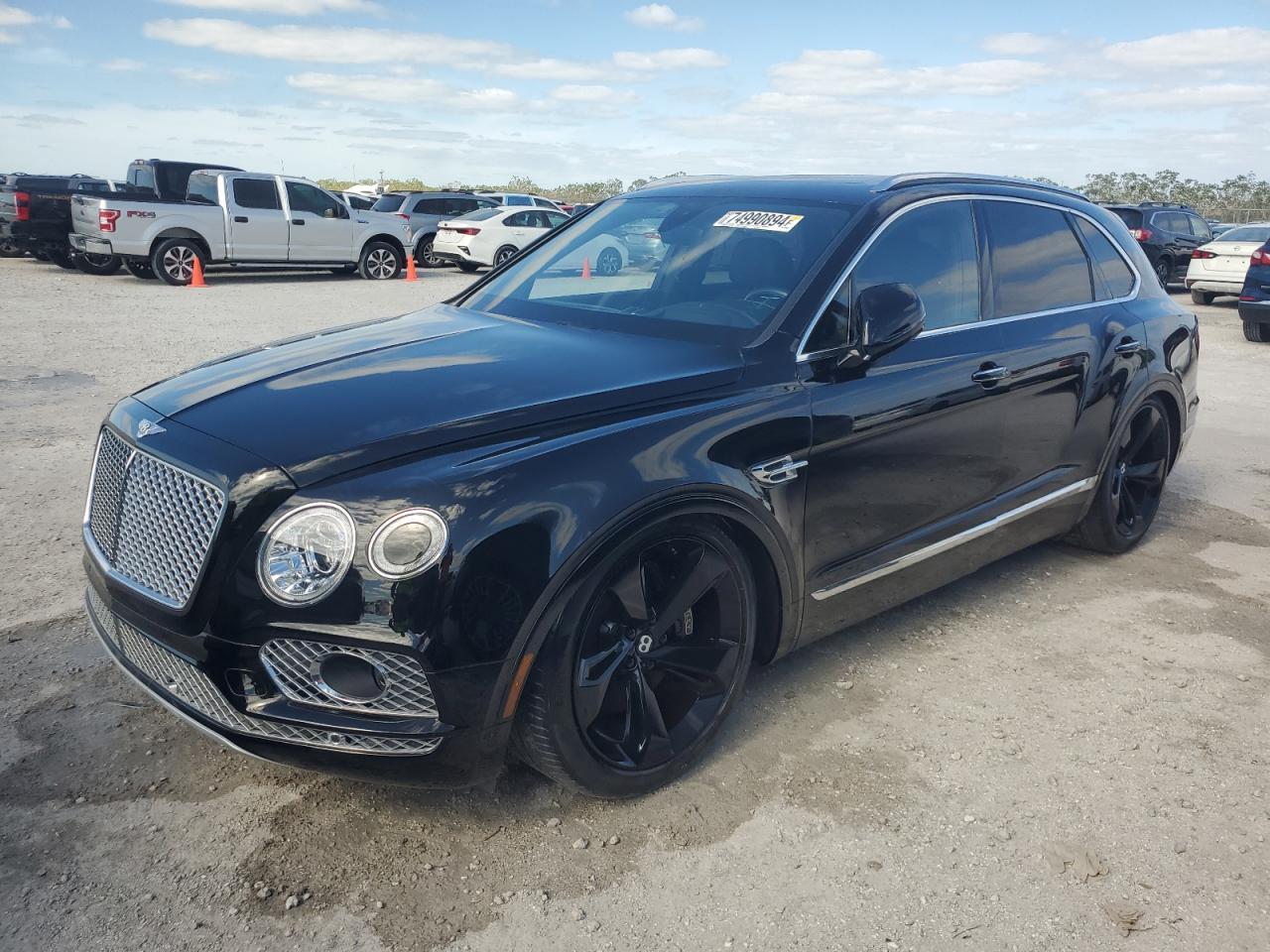 SJAAC2ZV9JC018049 2018 Bentley Bentayga