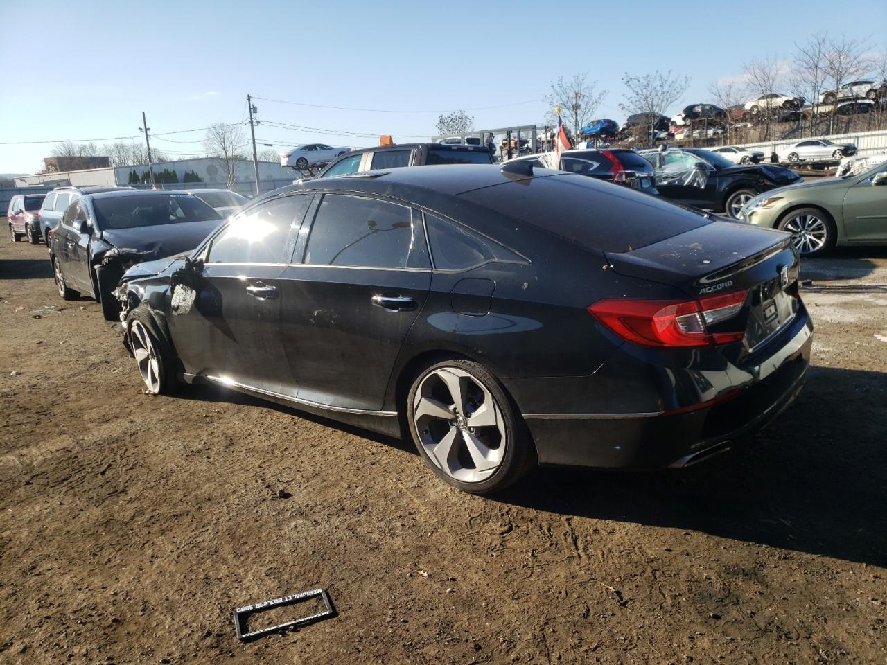 2018 Honda Accord Touring VIN: 1HGCV1F9XJA005598 Lot: 79401774