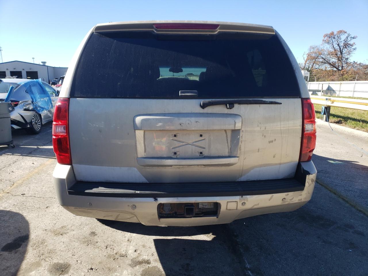 3GNFK16318G203795 2008 Chevrolet Suburban K1500 Ls