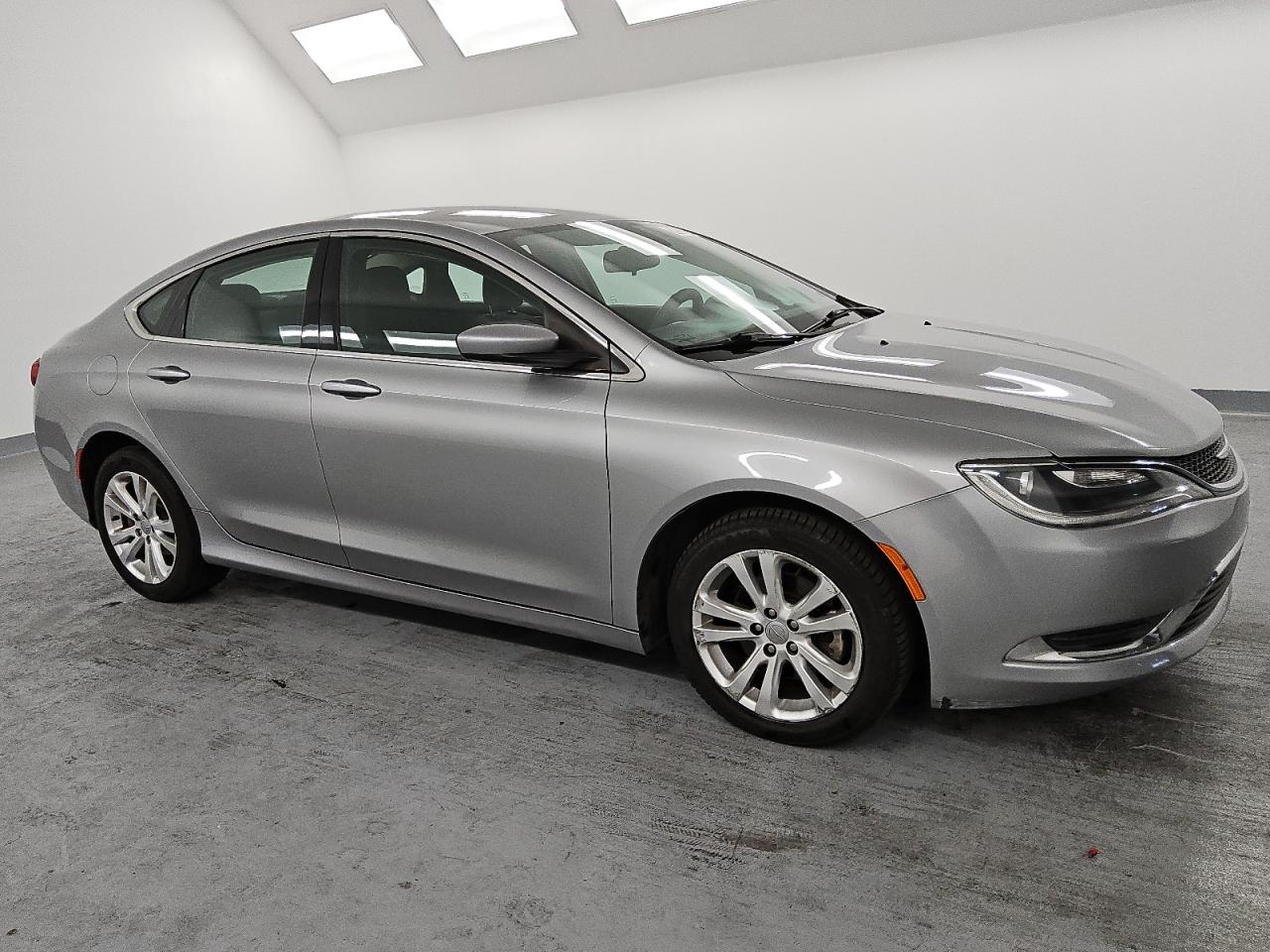 2015 Chrysler 200 Limited VIN: 1C3CCCAB0FN577665 Lot: 79929534