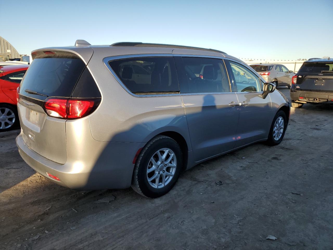 2020 Chrysler Voyager Lxi VIN: 2C4RC1DG4LR257331 Lot: 80477974