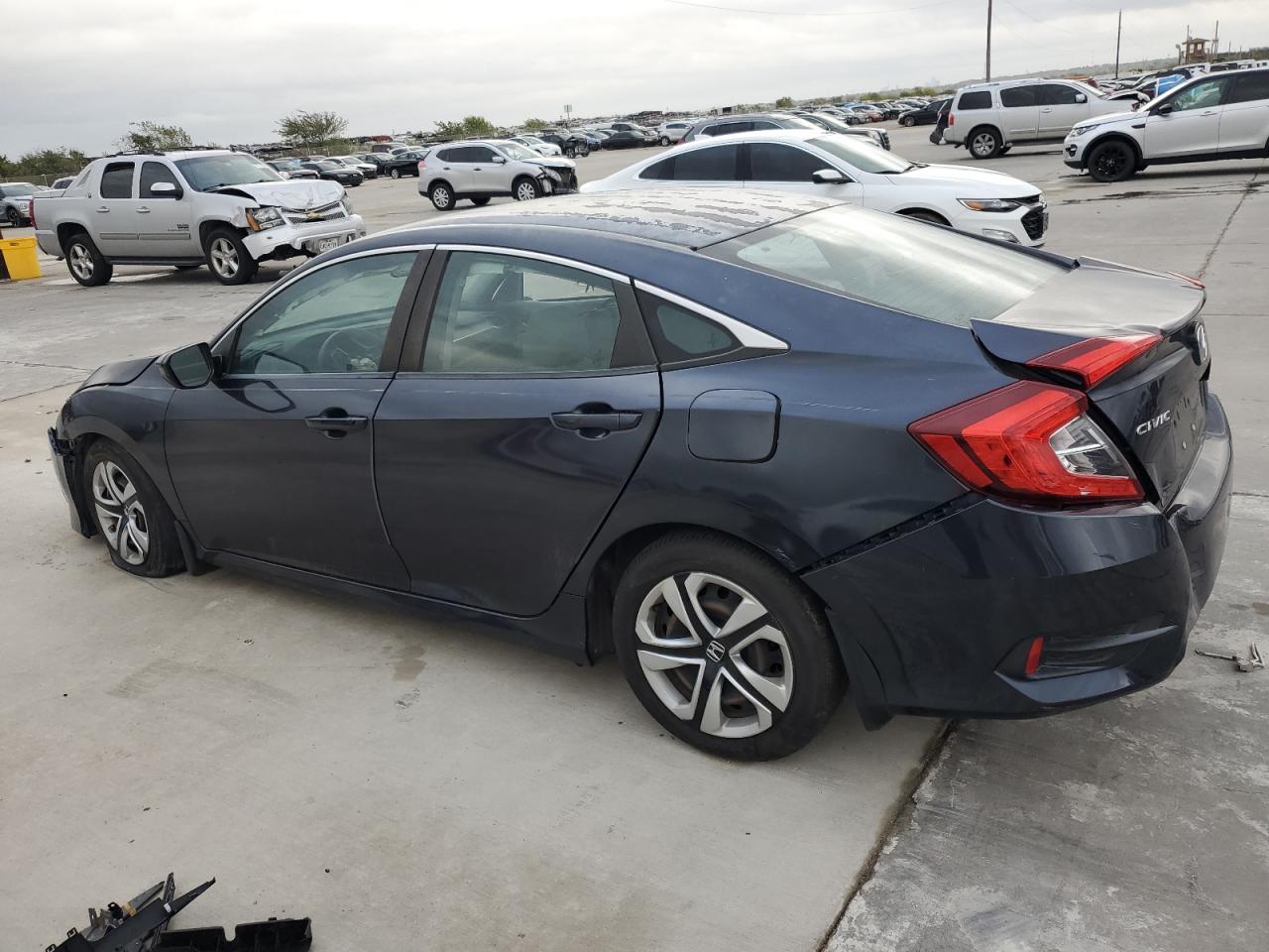 2018 Honda Civic Lx VIN: 2HGFC2F56JH543643 Lot: 81102824