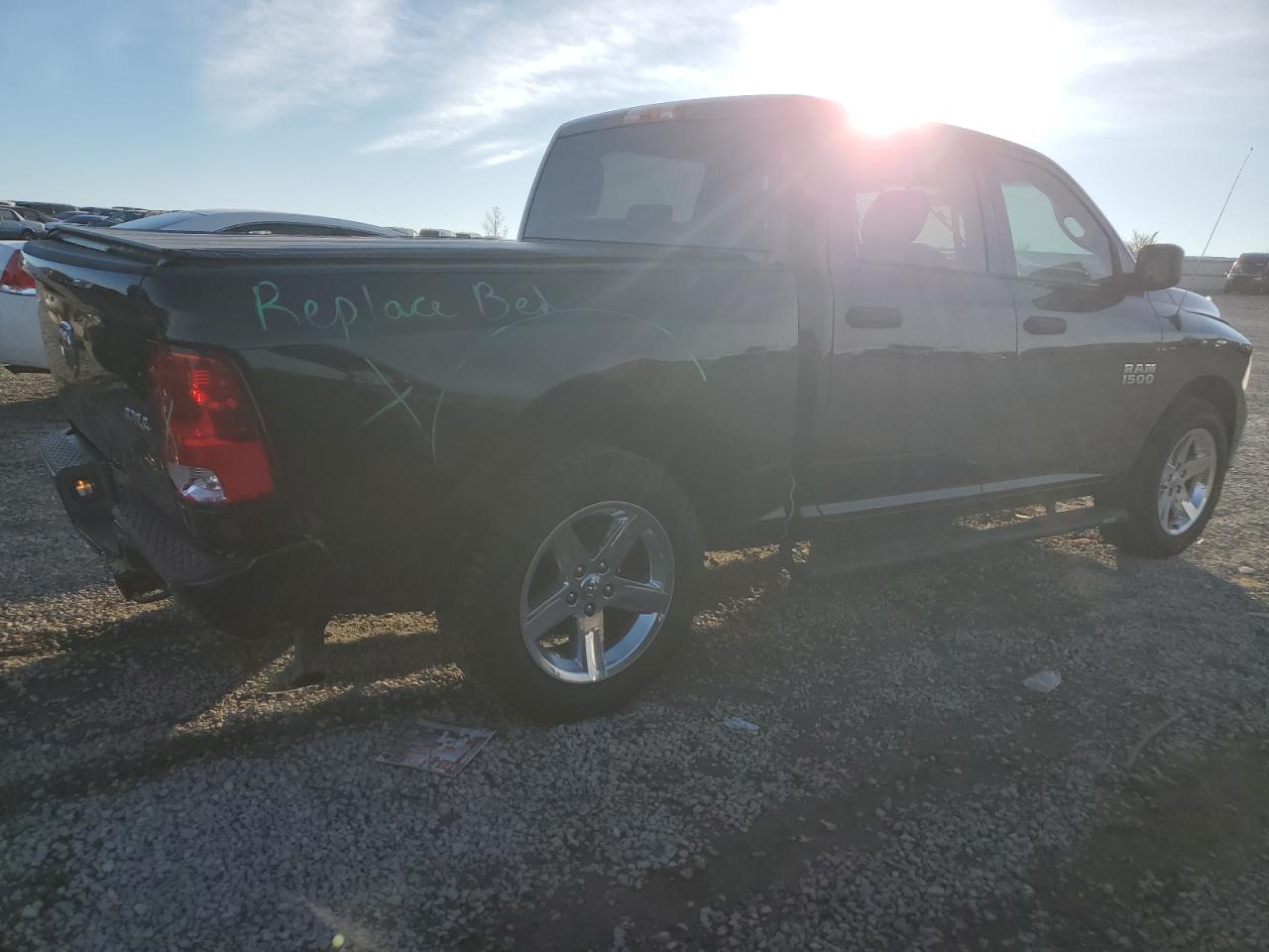 2018 Ram 1500 St VIN: 3C6RR7KG3JG203310 Lot: 82222274