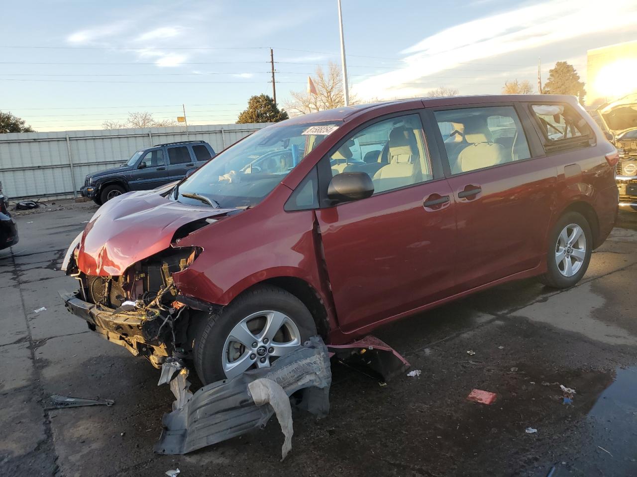 2018 Toyota Sienna L VIN: 5TDZZ3DC3JS918505 Lot: 81588254