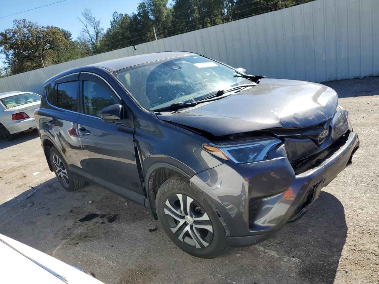 JTMZFREV7JJ172987 2018 Toyota Rav4 Le