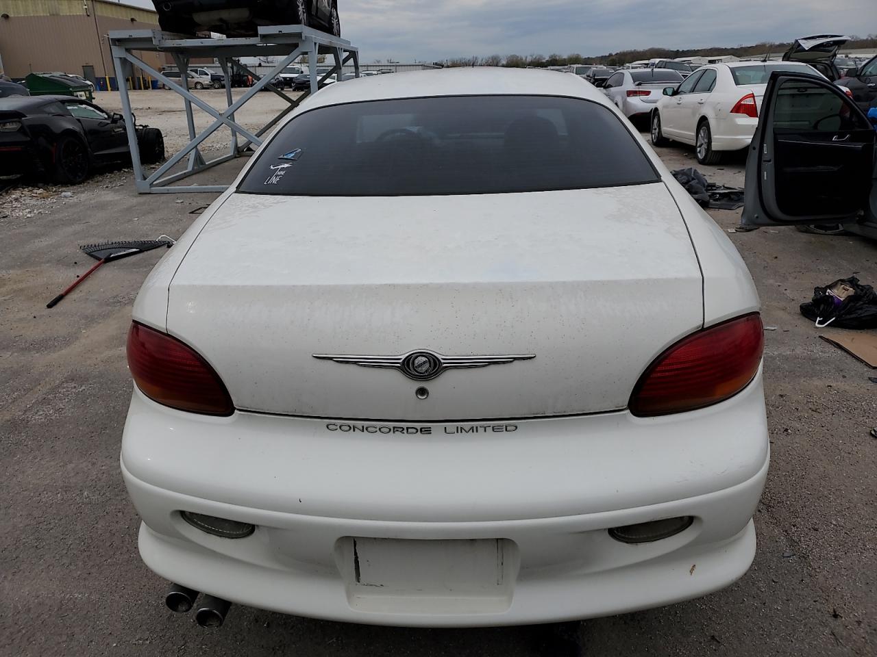 2002 Chrysler Concorde Limited VIN: 2C3AD56GX2H178351 Lot: 79863364