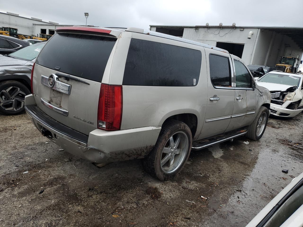 2008 Cadillac Escalade Esv VIN: 1GYFK66808R147117 Lot: 76551034