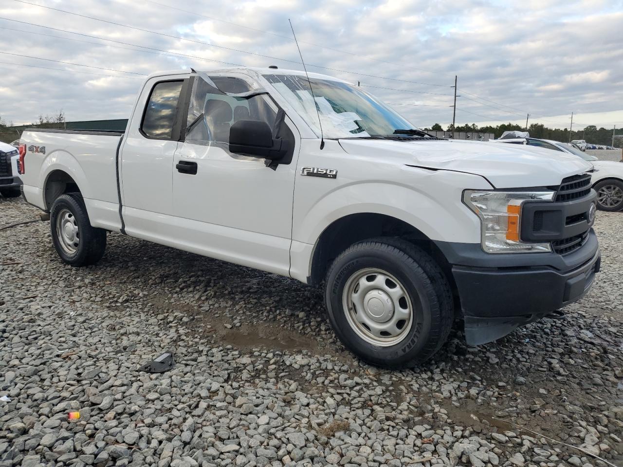 1FTFX1E53JFD96889 2018 Ford F150 Super Cab