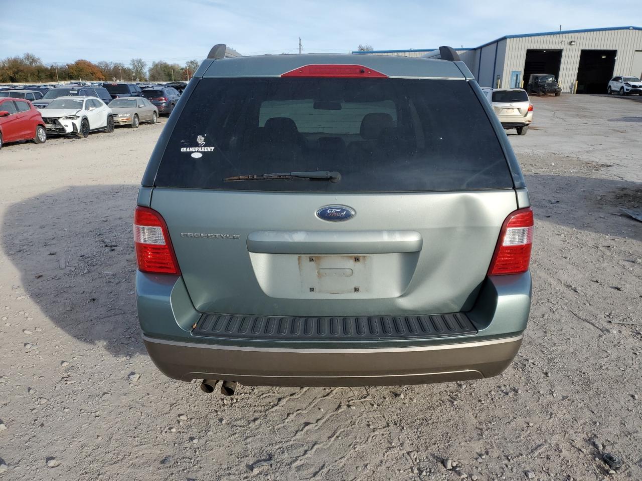 2005 Ford Freestyle Se VIN: 1FMZK01145GA65338 Lot: 82561044