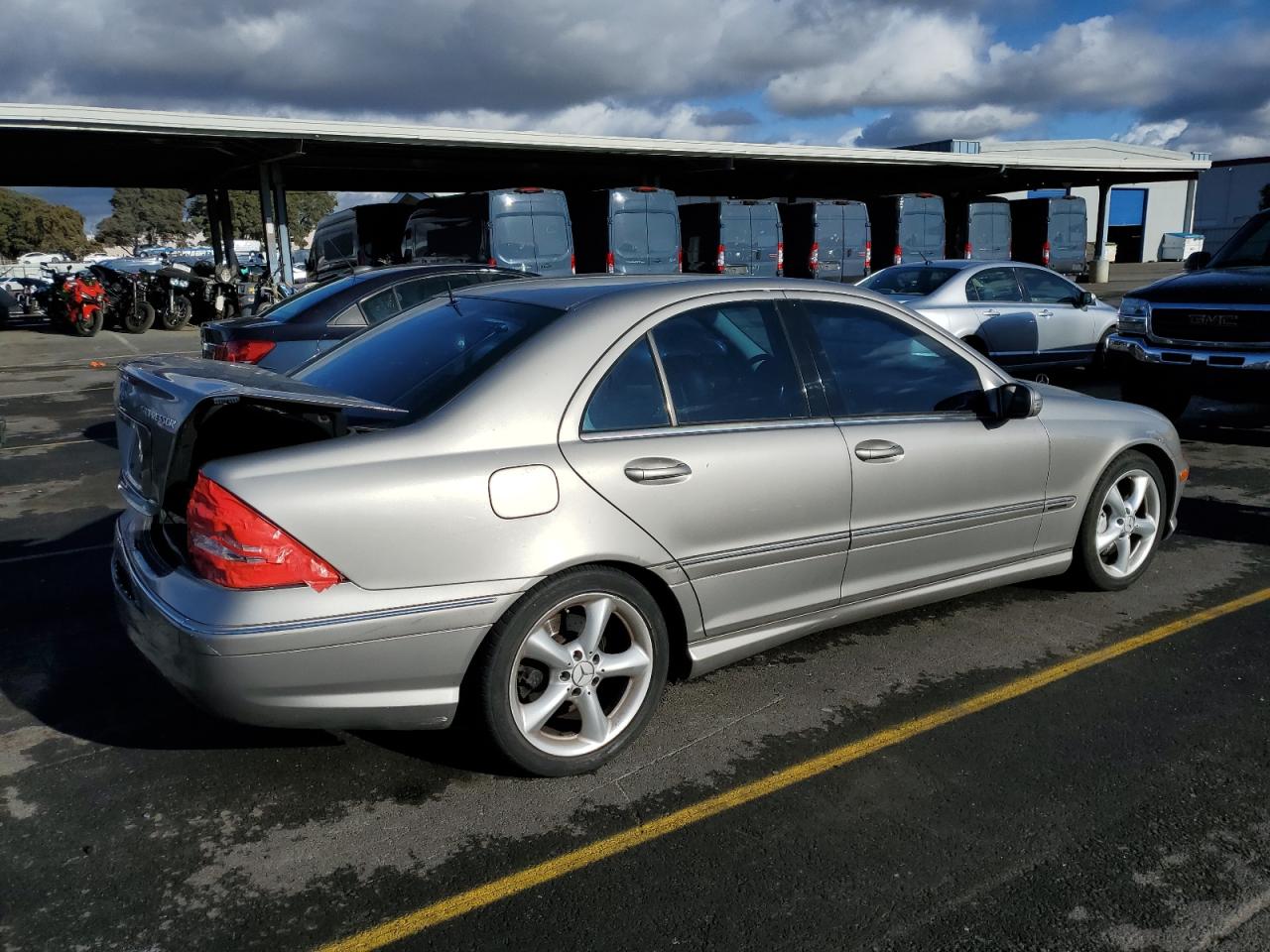 2005 Mercedes-Benz C 230K Sport Sedan VIN: WDBRF40J55F633957 Lot: 80160874