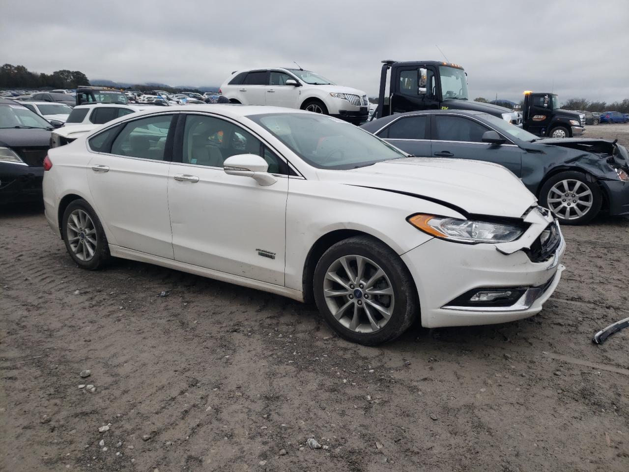 3FA6P0SU6HR209699 2017 Ford Fusion Titanium Phev