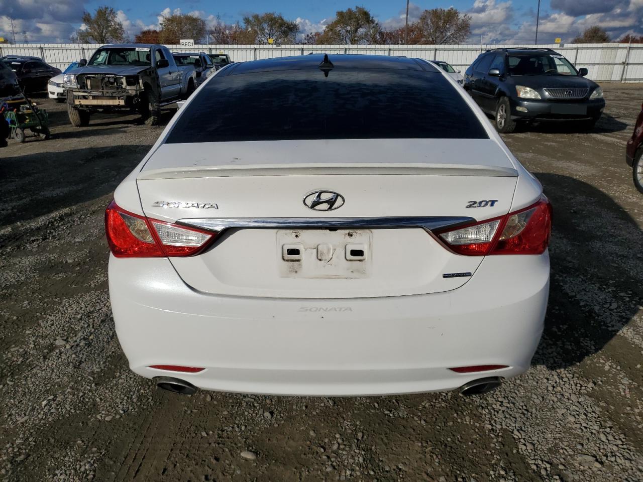 5NPEC4AB6DH645913 2013 Hyundai Sonata Se