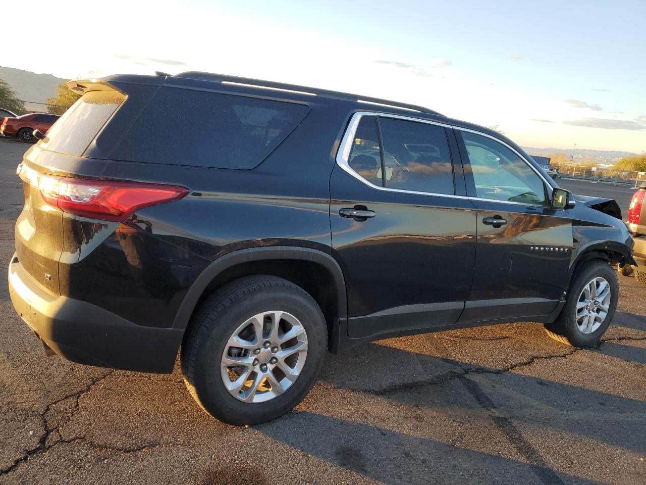 2019 Chevrolet Traverse Lt VIN: 1GNERGKW9KJ263145 Lot: 81071204