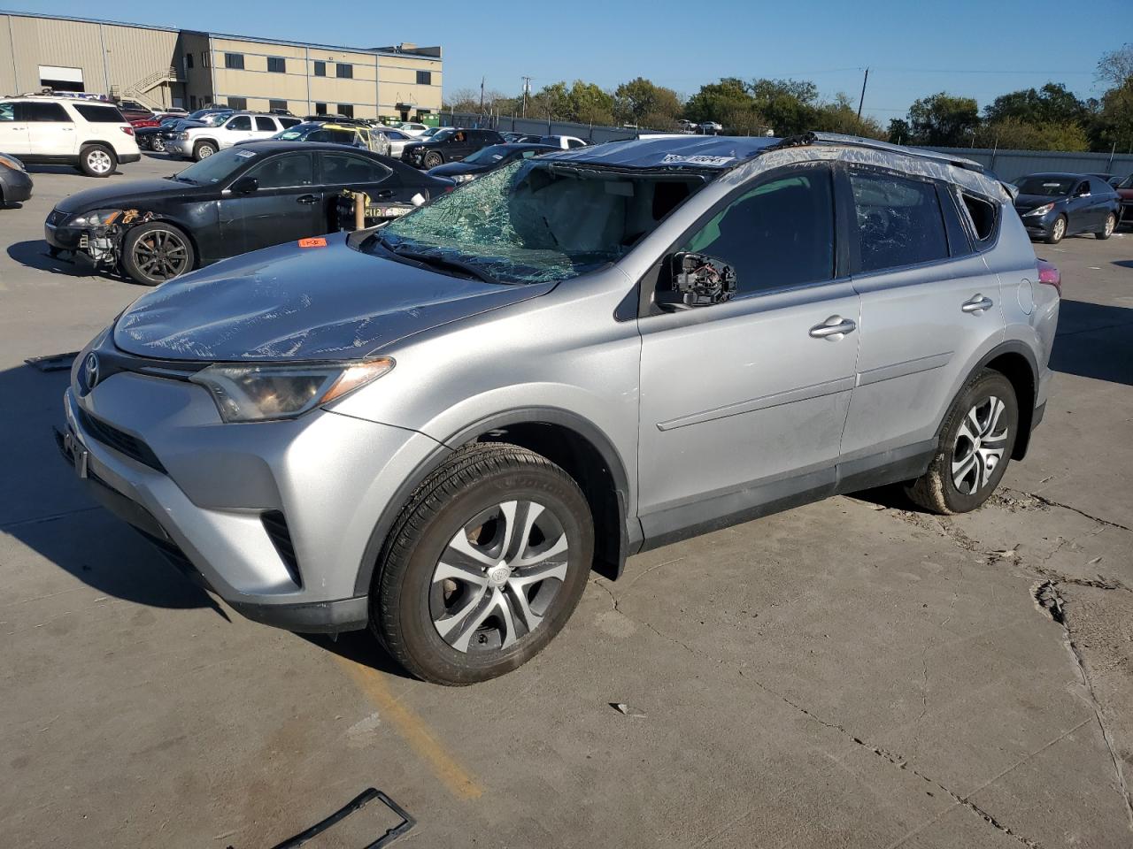 2T3ZFREV5GW246353 2016 Toyota Rav4 Le