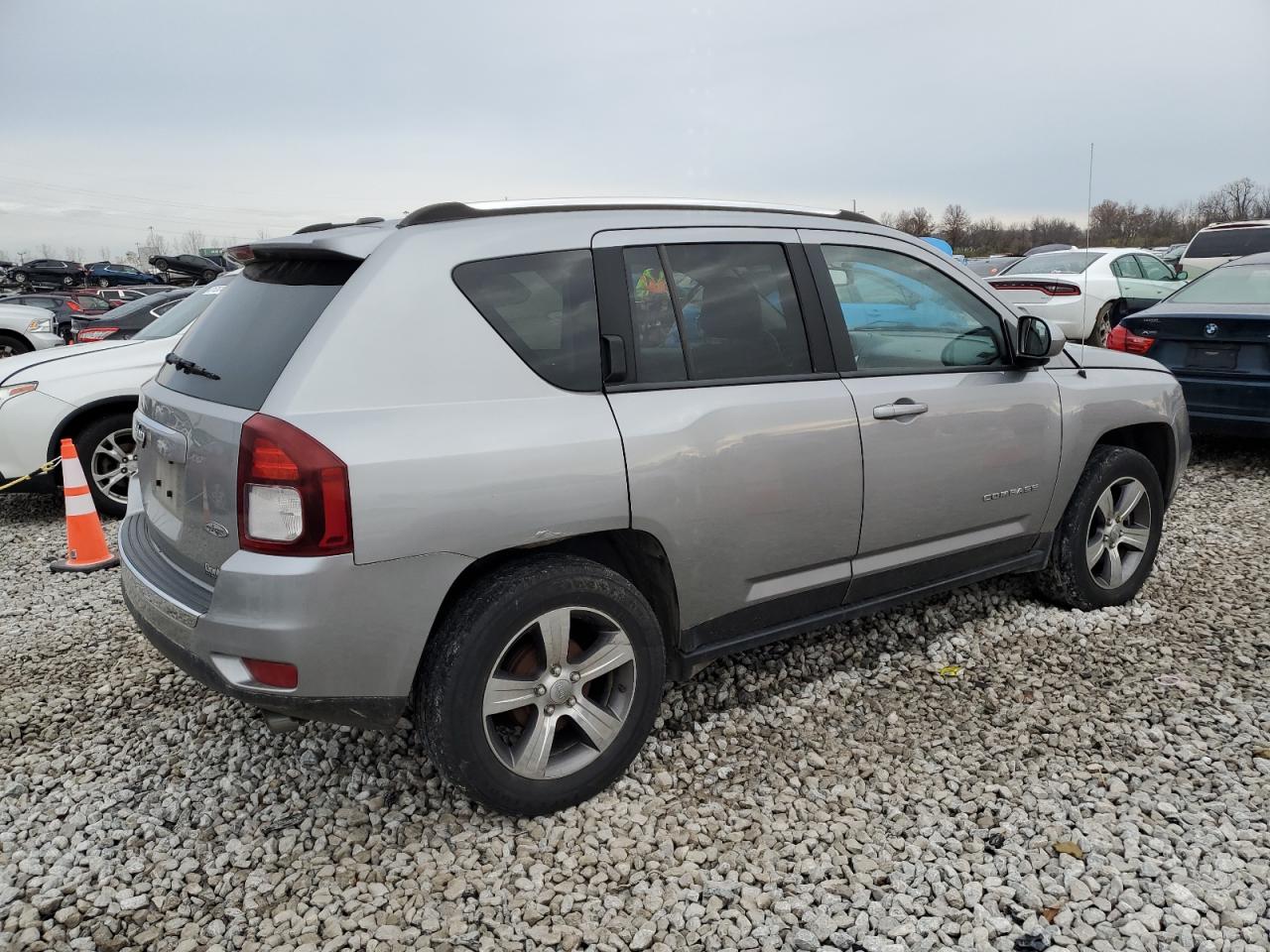 2016 Jeep Compass Latitude VIN: 1C4NJCEA6GD760698 Lot: 81721484