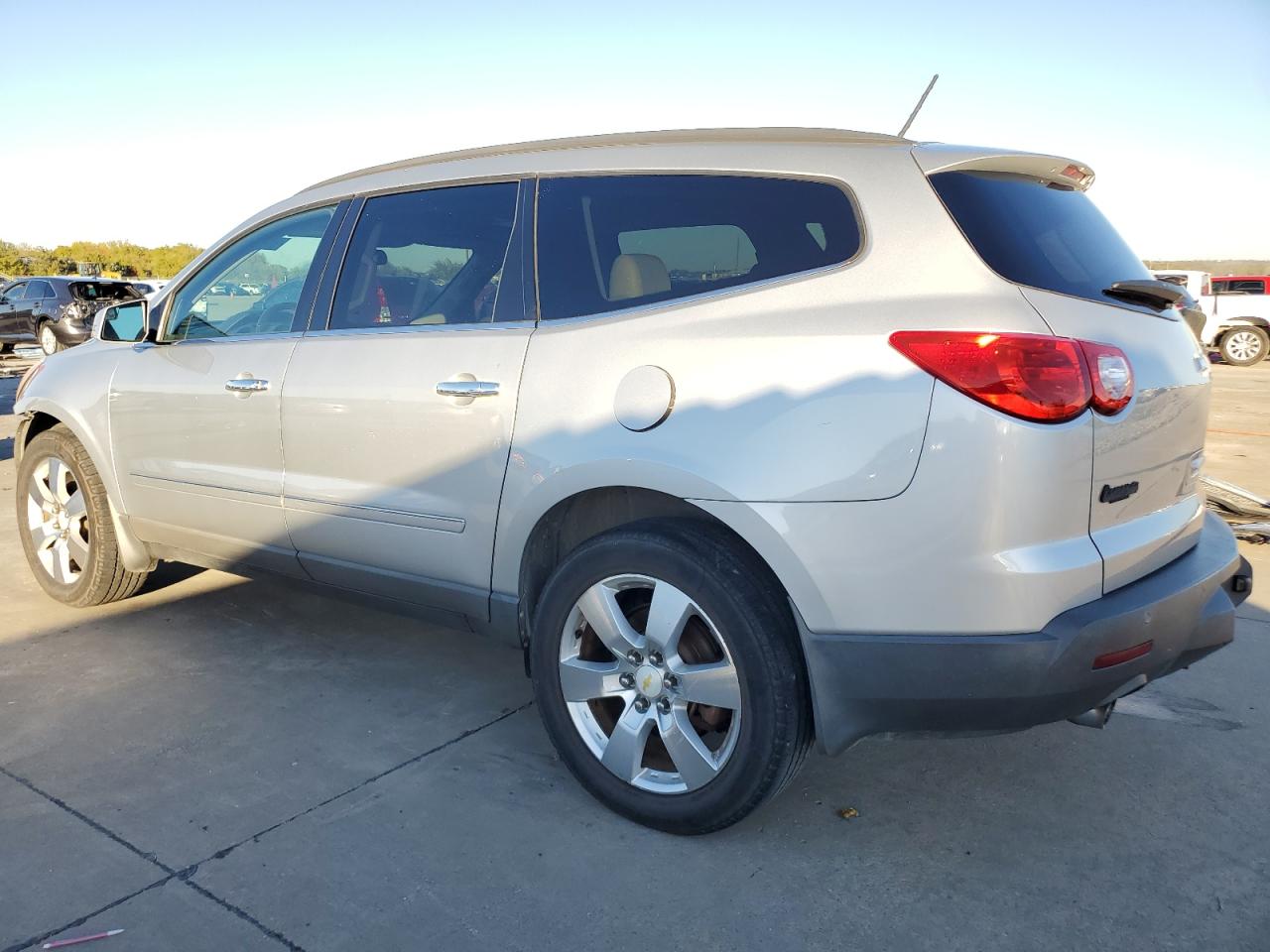 2010 Chevrolet Traverse Ltz VIN: 1GNLRHED8AJ219563 Lot: 80930854