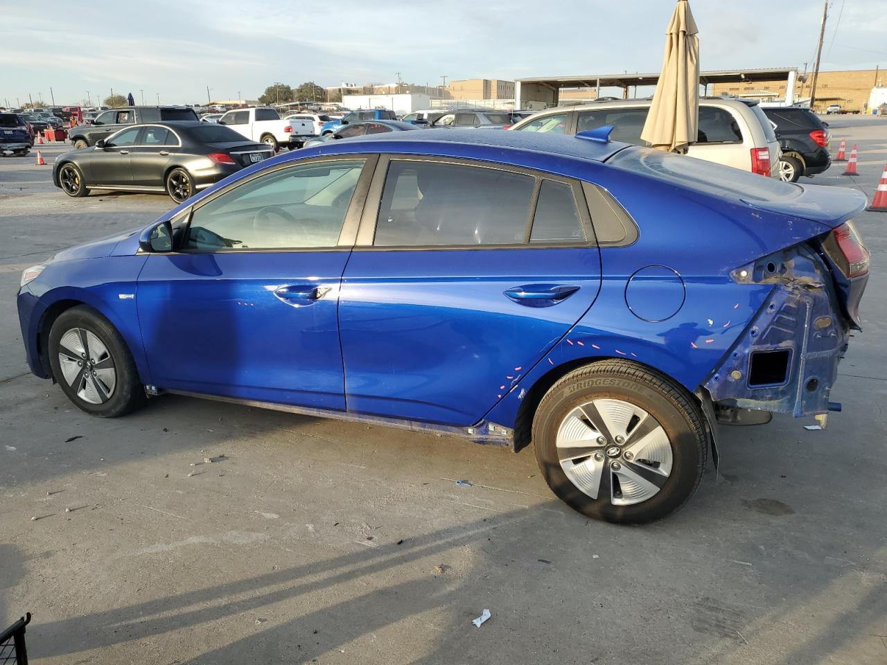 KMHC65LC8KU144823 2019 Hyundai Ioniq Blue