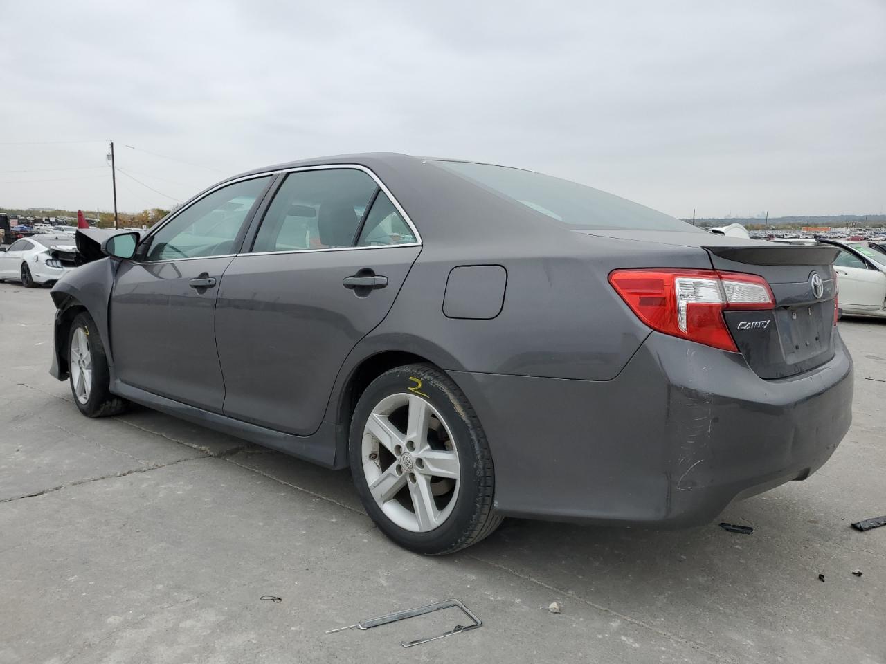 2014 Toyota Camry L VIN: 4T1BF1FKXEU440891 Lot: 82409434