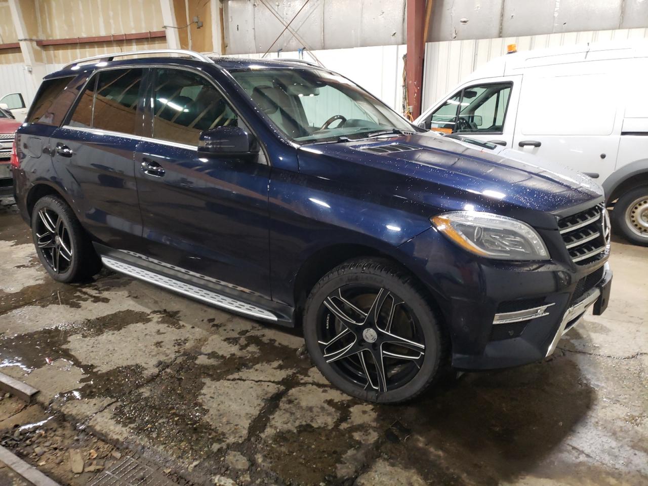 4JGDA7DB0DA216137 2013 Mercedes-Benz Ml 550 4Matic