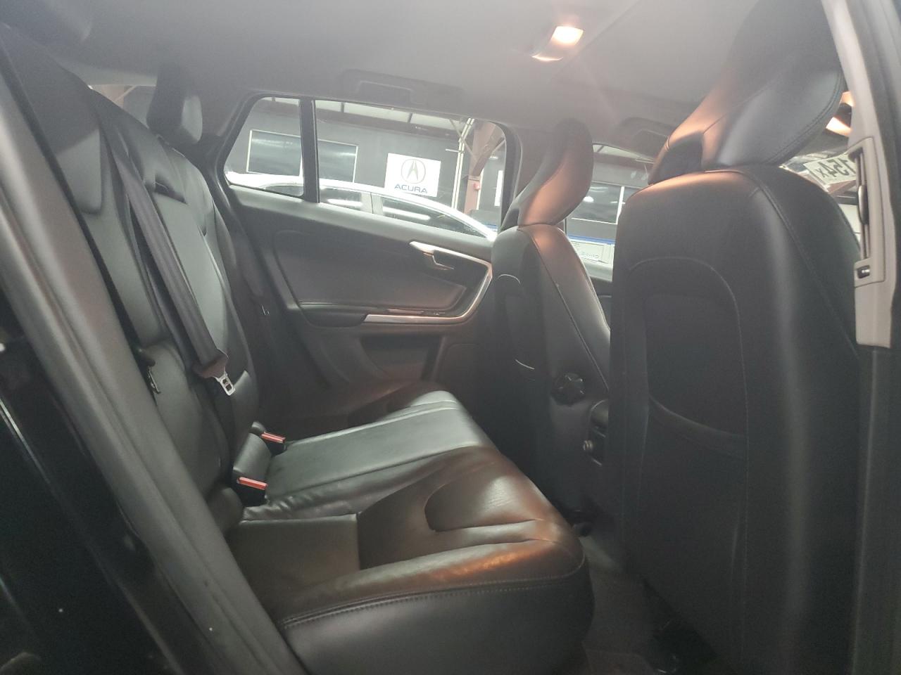 YV140MEK4F1217700 2015 Volvo V60 Premier