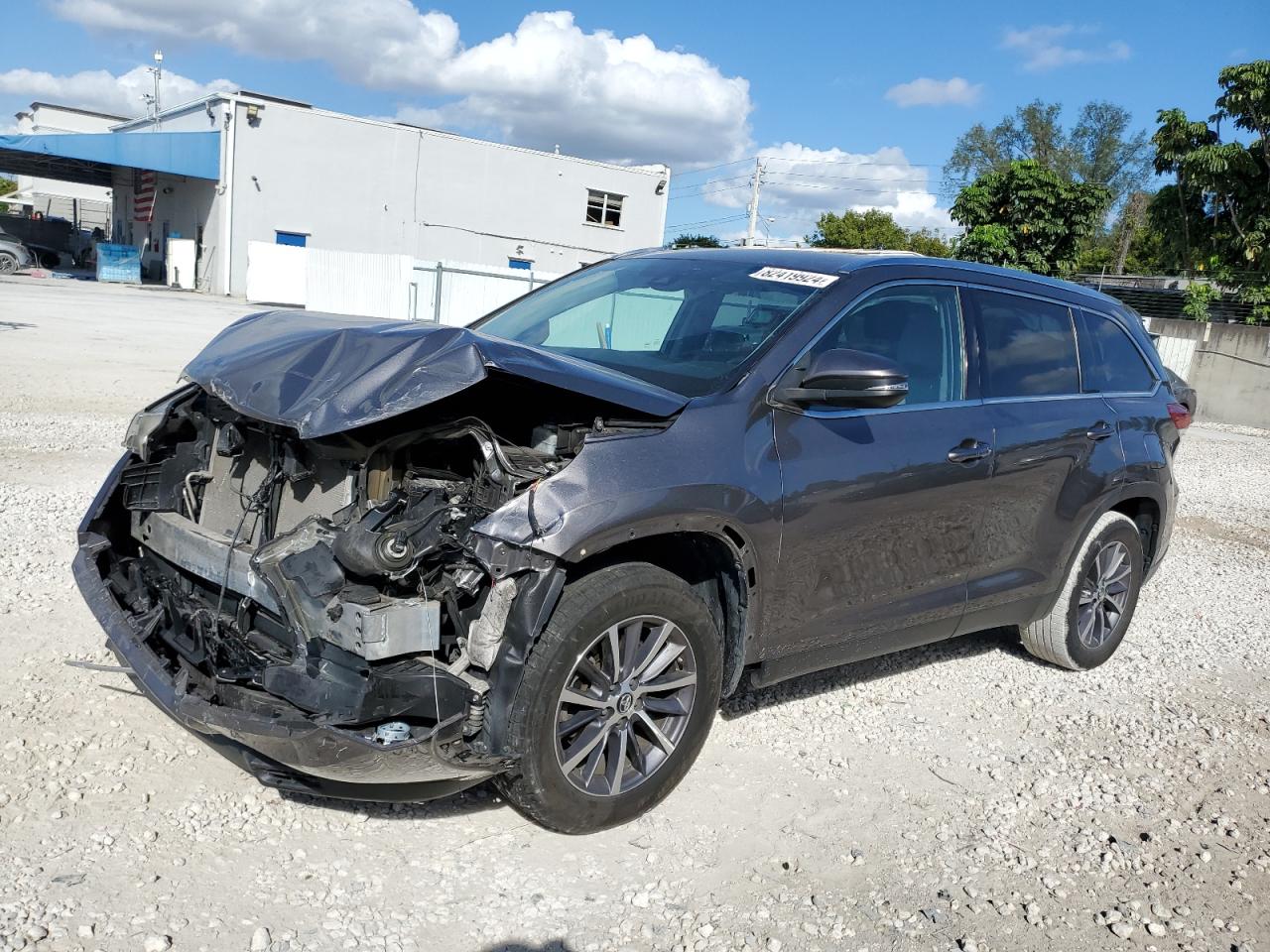 5TDKZRFH1KS564899 2019 Toyota Highlander Se