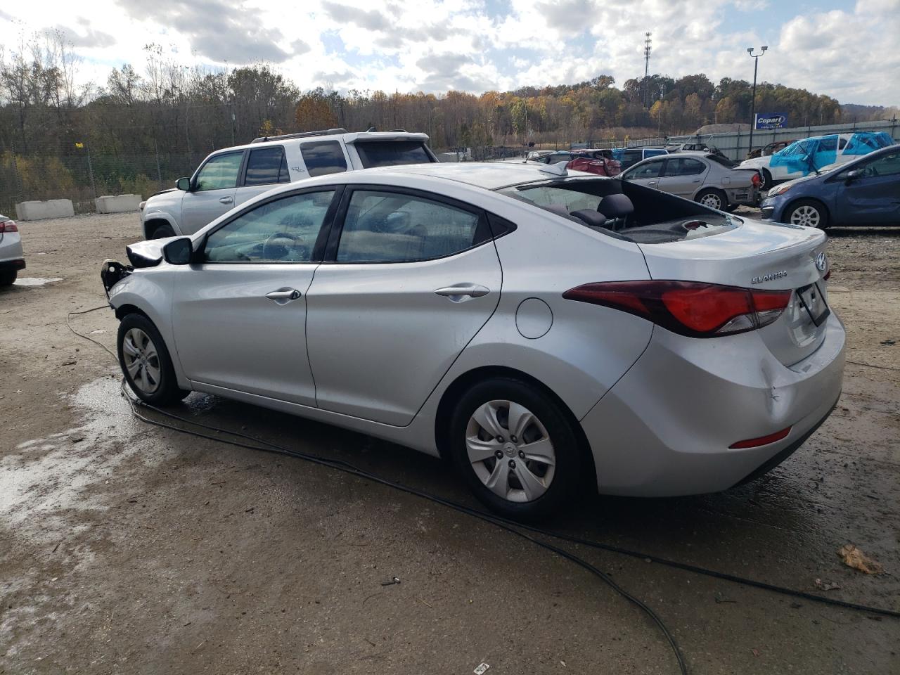 KMHDH4AE9GU581718 2016 Hyundai Elantra Se