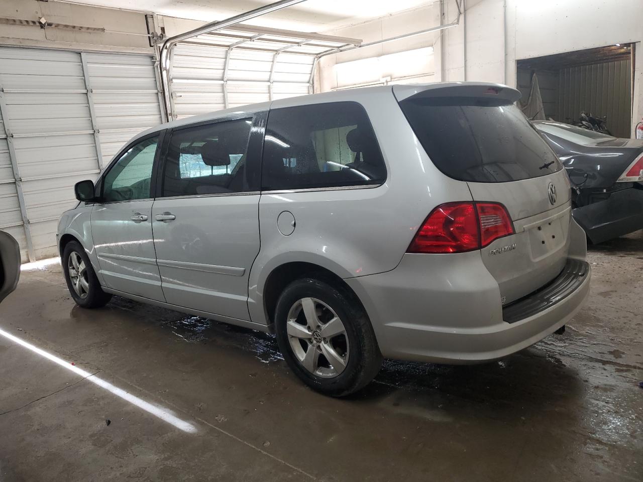 2V8HW54X79R510990 2009 Volkswagen Routan Sel