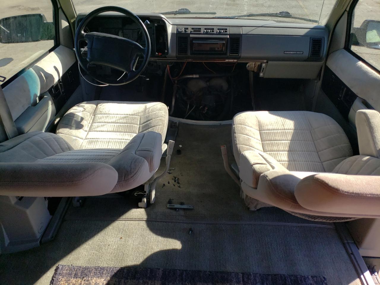 1994 GMC Safari Xt VIN: 1GKDM19W8RB540317 Lot: 79138114