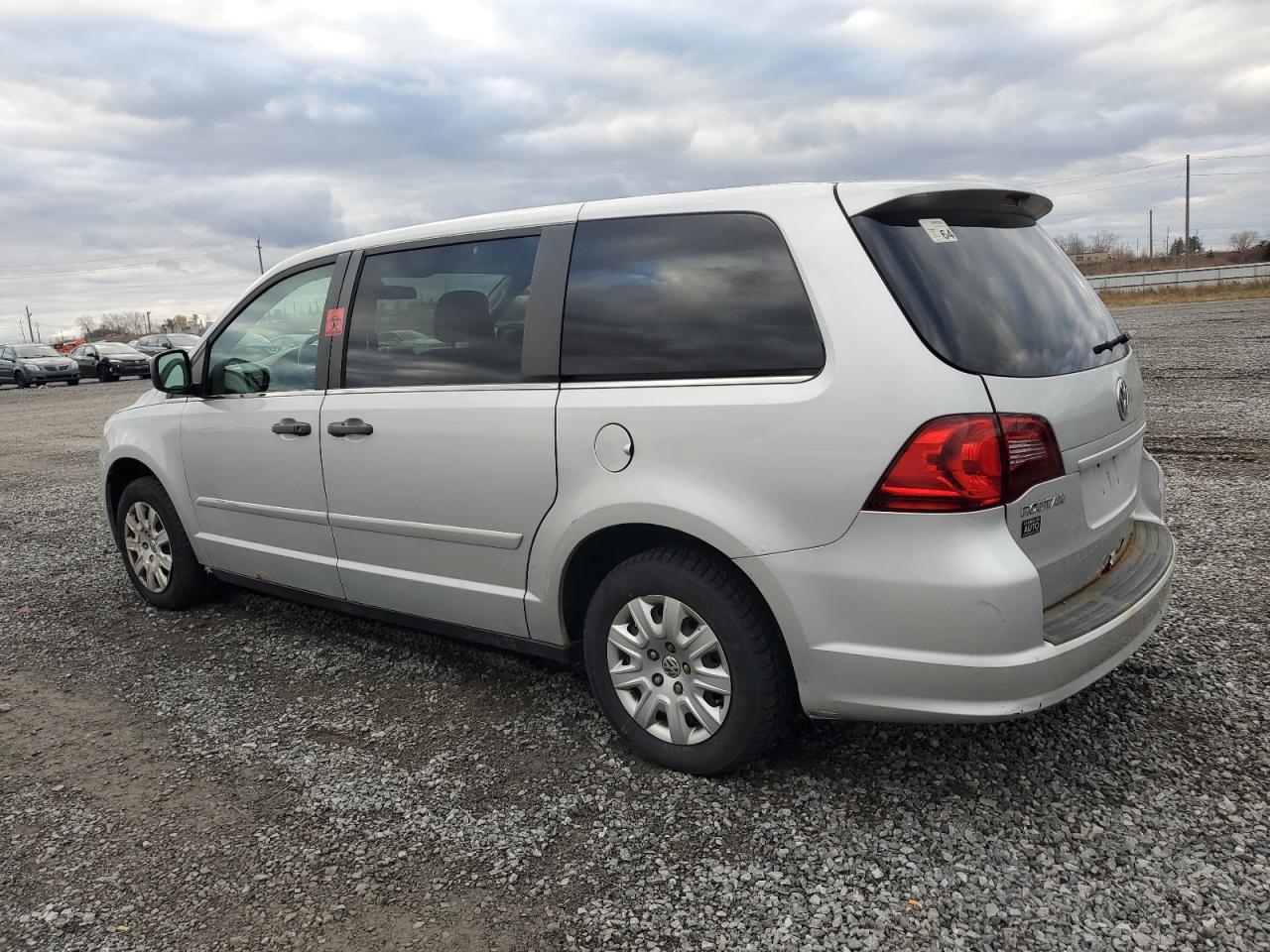 2C4RVAAGXCR120229 2012 Volkswagen Routan S