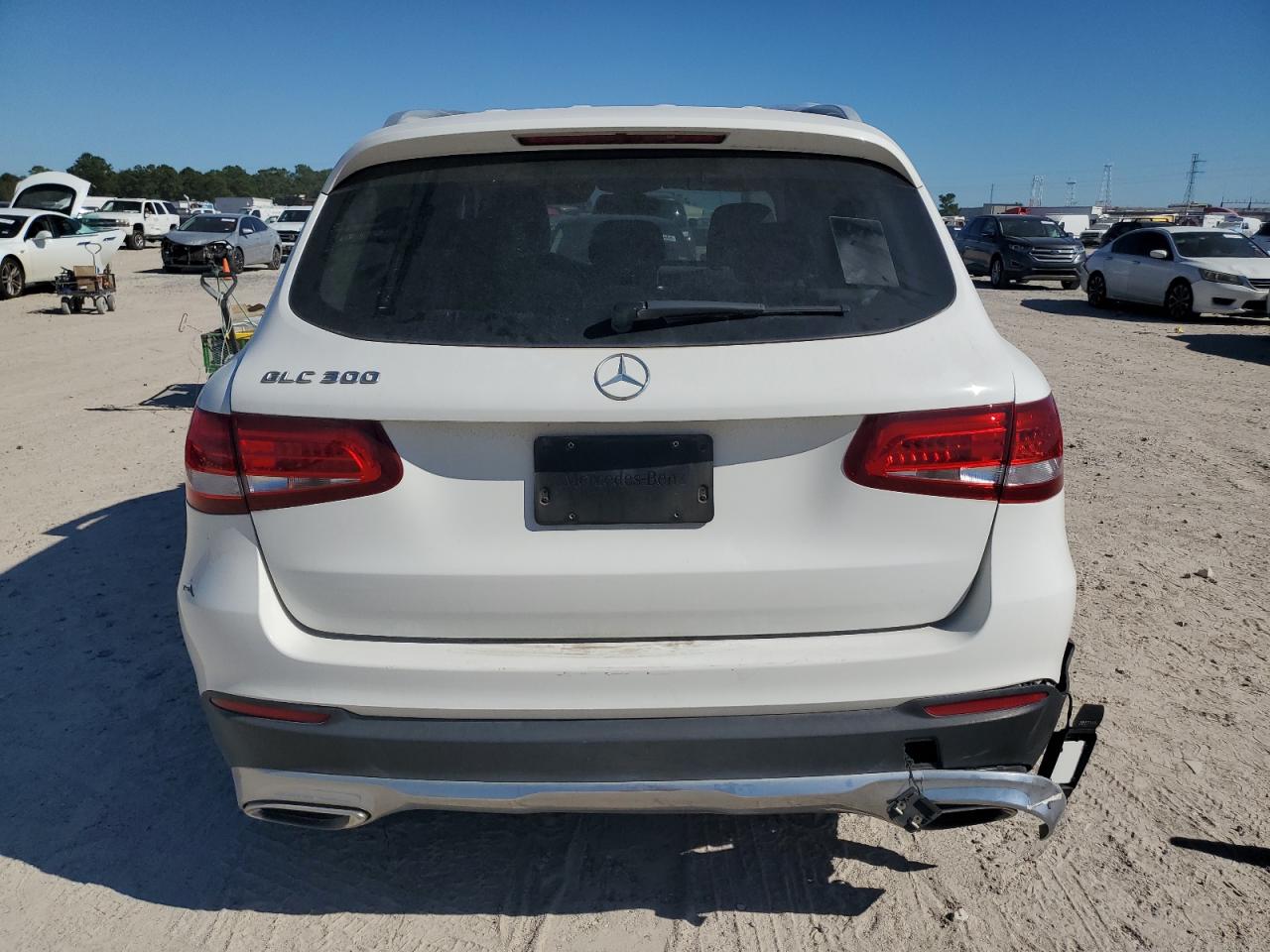 WDC0G4JB6HF137840 2017 Mercedes-Benz Glc 300