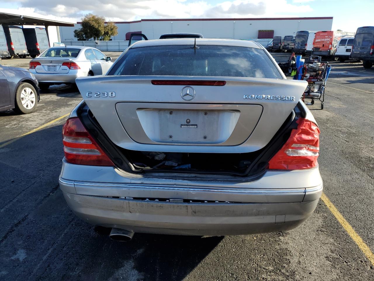 2005 Mercedes-Benz C 230K Sport Sedan VIN: WDBRF40J55F633957 Lot: 80160874