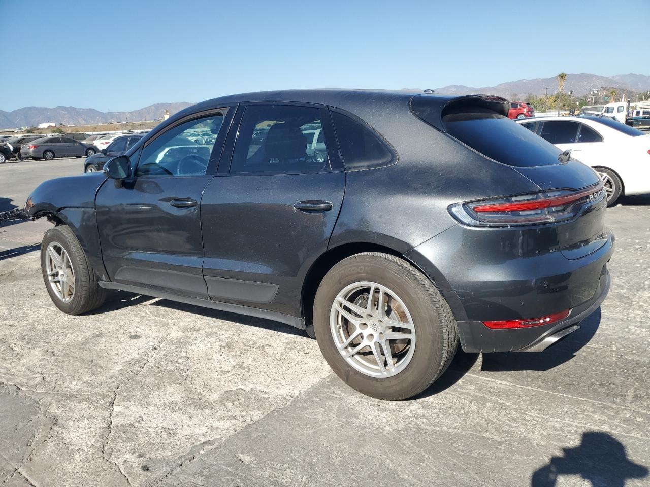 WP1AA2A56KLB07660 2019 Porsche Macan