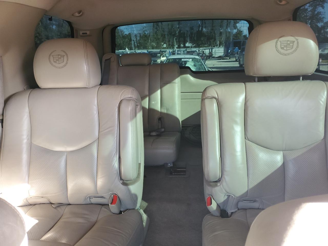 2003 Cadillac Escalade Luxury VIN: 1GYEC63T93R256251 Lot: 79132994