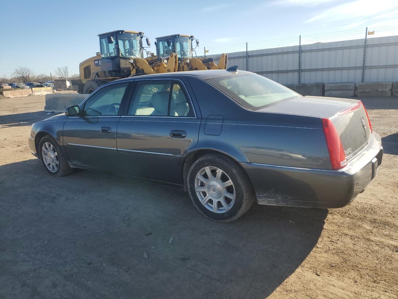 2011 Cadillac Dts VIN: 1G6KA5E62BU105217 Lot: 81277244