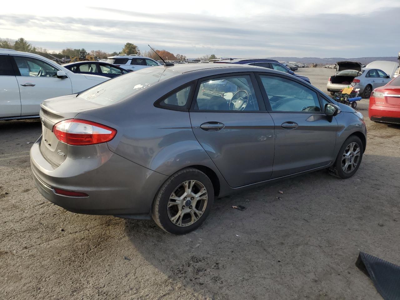 3FADP4BJ1EM124833 2014 Ford Fiesta Se